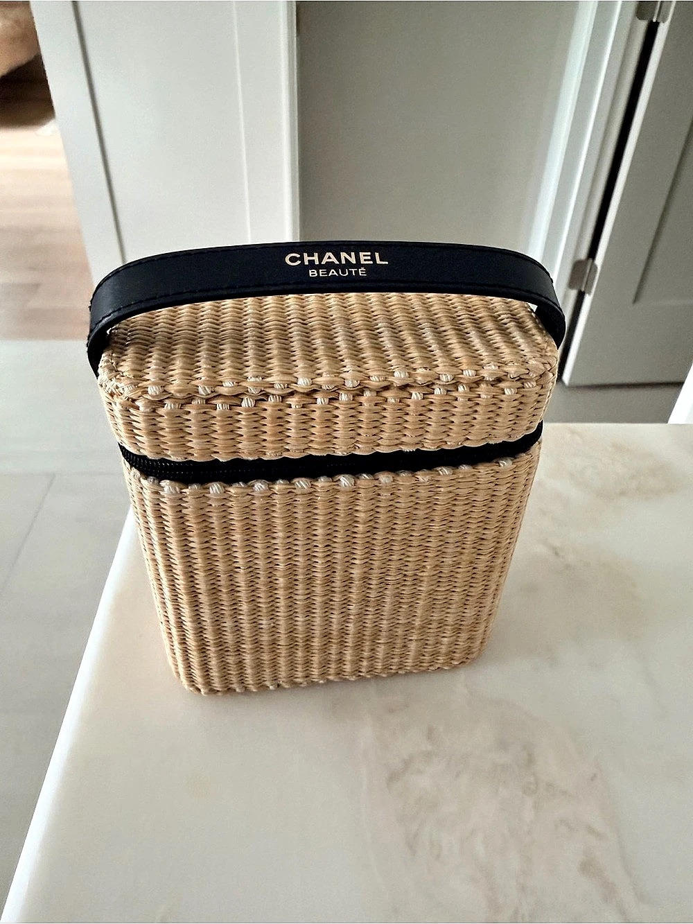 Chanel Les Beiges Healthy Glow Summer Essentials Wicker Vanity Case
